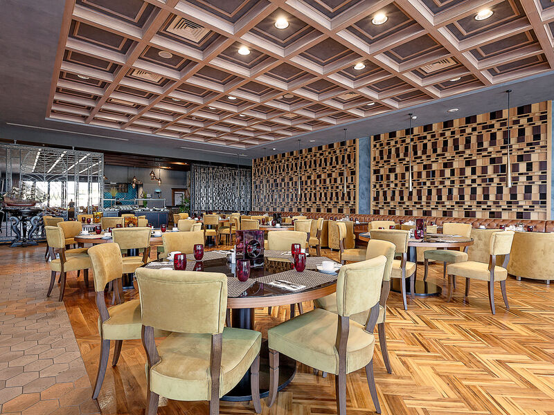 Les Ambassadeurs Hotel