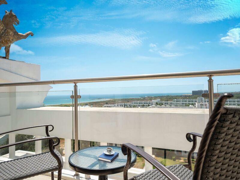 Kaya Artemis Resort & Casino