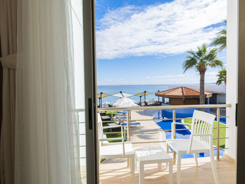 Mimoza Beach Hotel