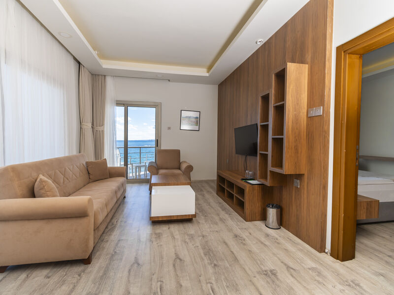 Mimoza Beach Hotel