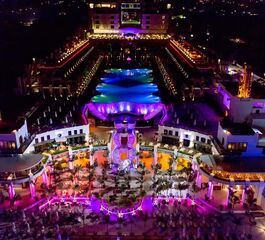 Cratos Premium Hotel