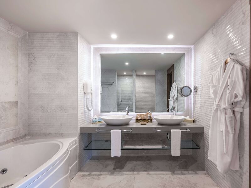 Concorde Luxury Resort Hotel