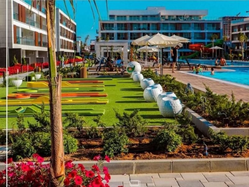 Courtyard Long Beach Holiday Resort