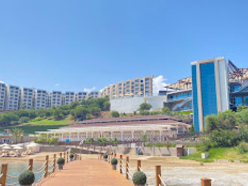 Elexus Resort and SPA Hotel