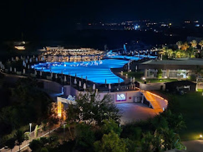 Elexus Resort and SPA Hotel