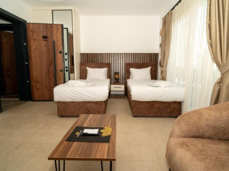 Crown Salamis Hotel
