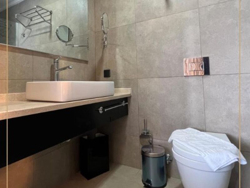 Crown Salamis Hotel