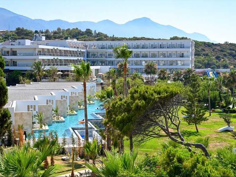 Acapulco Resort Convention Spa Hotel