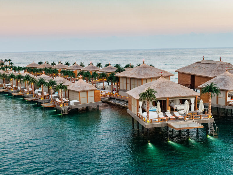 Cratos Premium Hotel