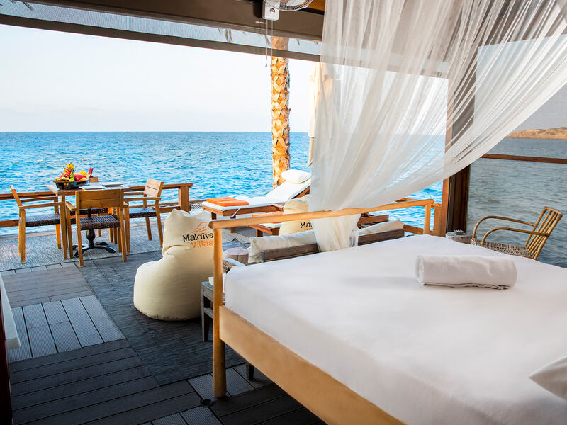 Cratos Premium Hotel