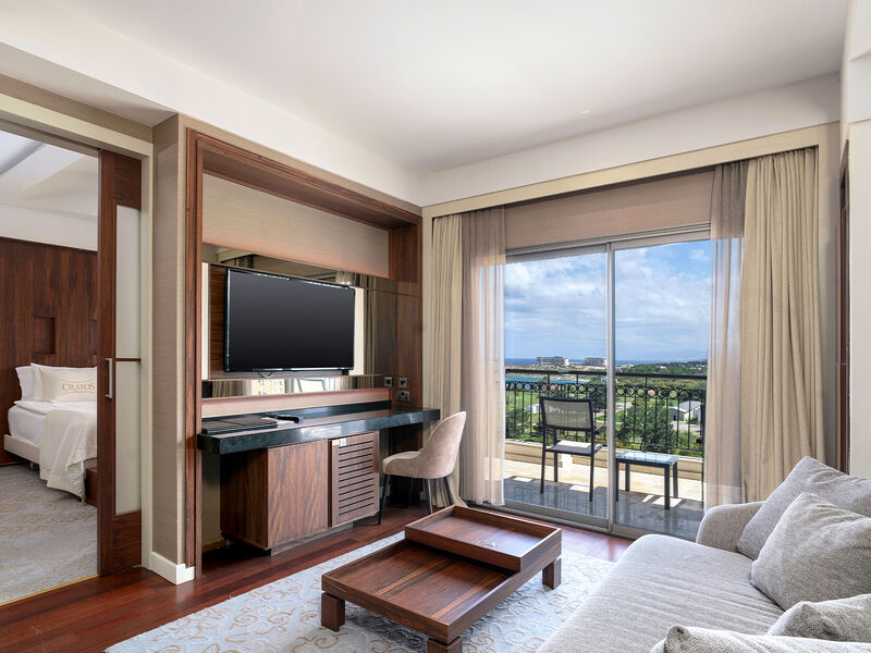 Cratos Premium Hotel