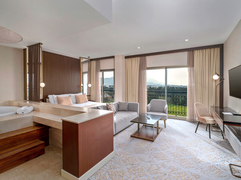 Cratos Premium Hotel