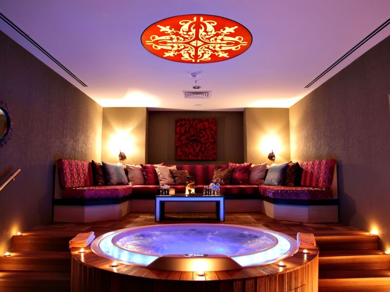 Cratos Premium Hotel