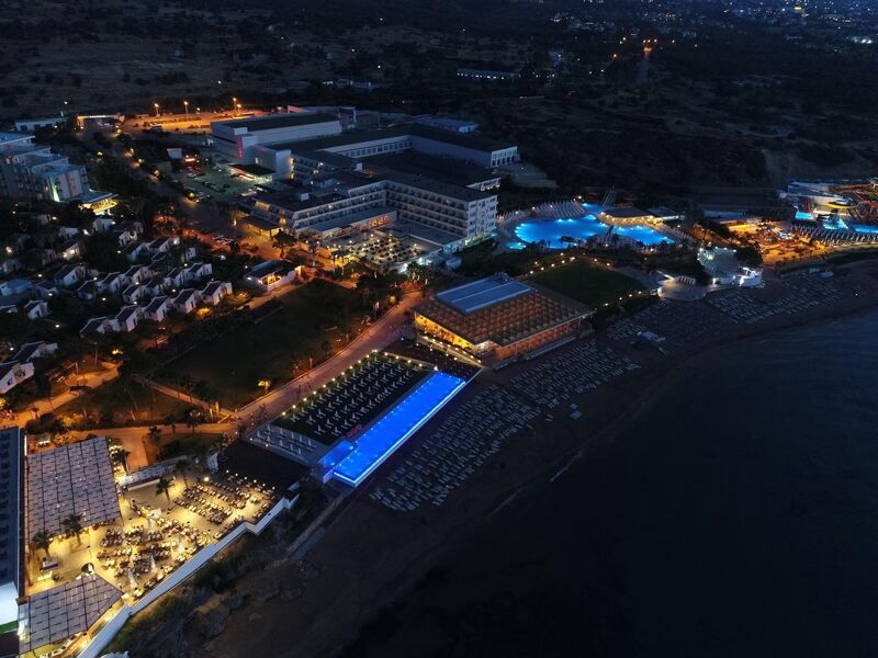 Acapulco Resort Convention Spa Hotel