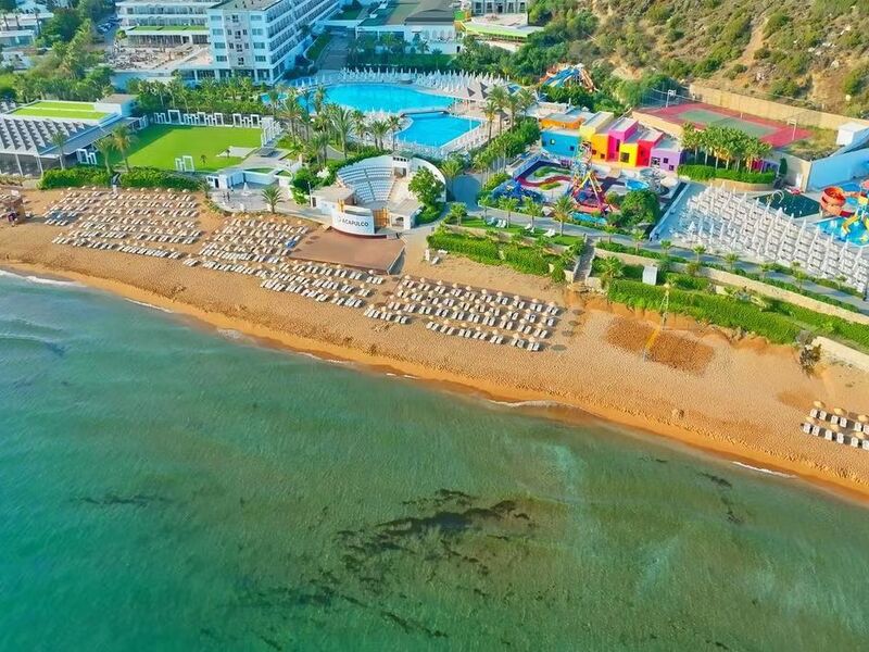 Acapulco Resort Convention Spa Hotel