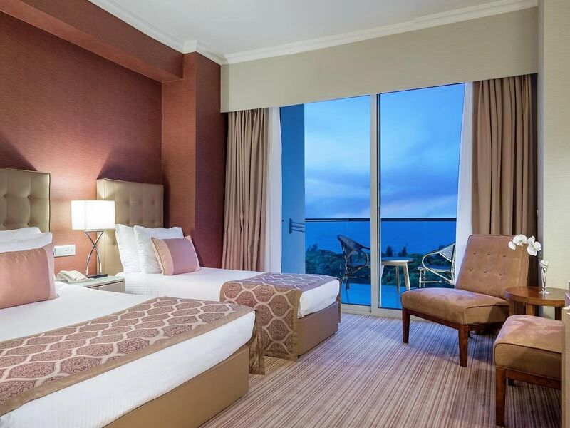 Acapulco Resort Convention Spa Hotel