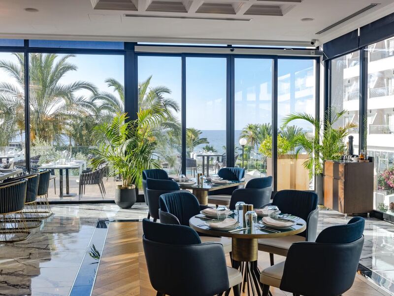Acapulco Resort Convention Spa Hotel