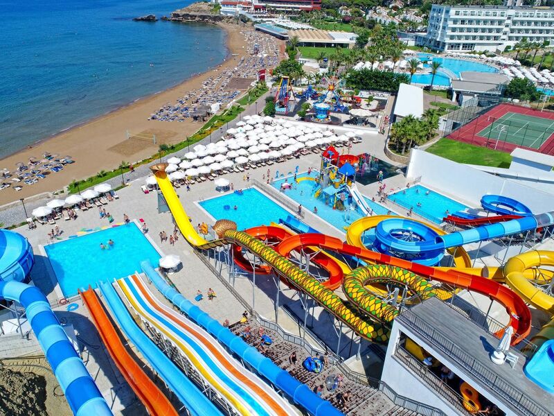 Acapulco Resort Convention Spa Hotel