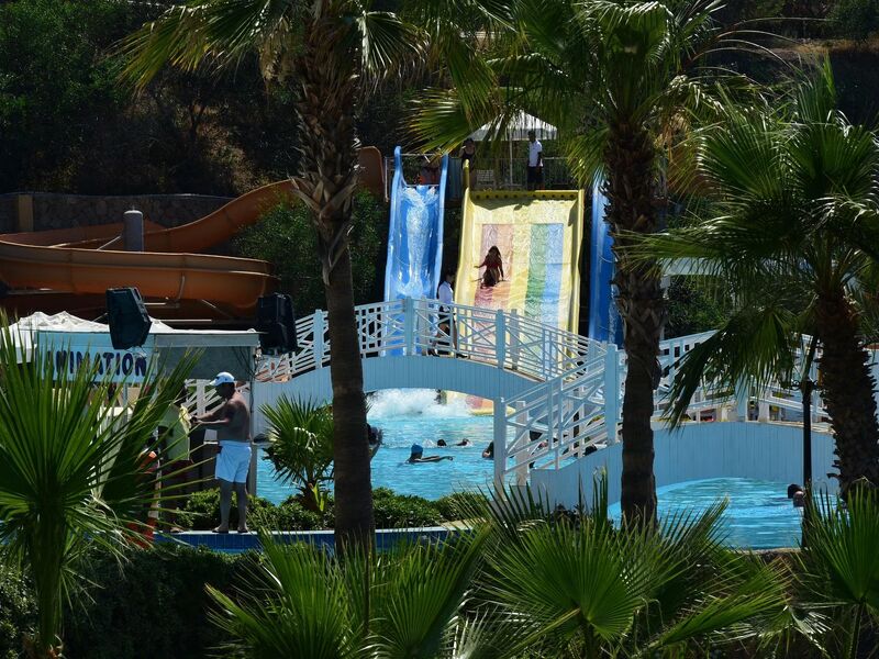 Acapulco Resort Convention Spa Hotel