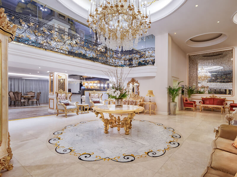 Les Ambassadeurs Hotel