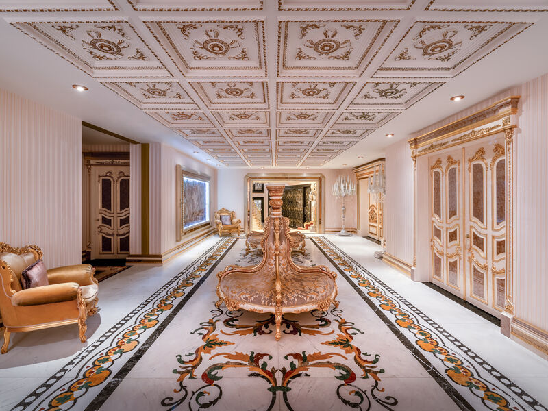 Les Ambassadeurs Hotel